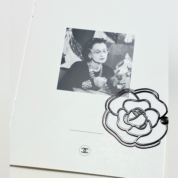CHANEL Black Floral Bookmark - Picture 1 of 11